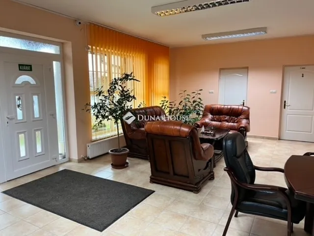 Eladó kereskedelmi és ipari ingatlan Kistelek 355 nm