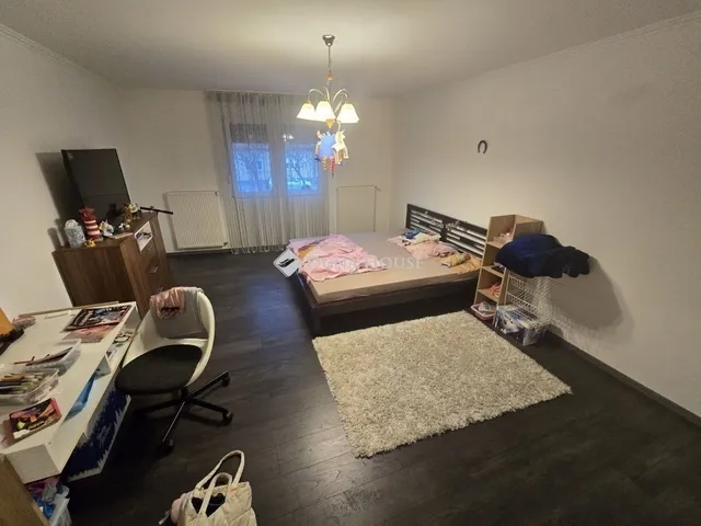 Eladó lakás Baja 100 nm