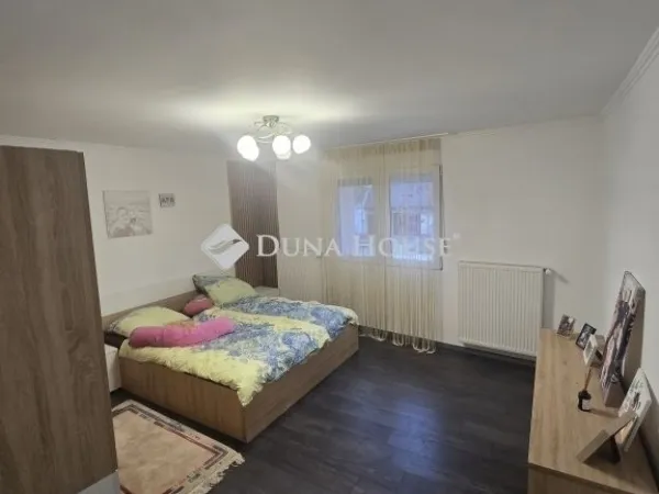 Eladó lakás Baja 100 nm