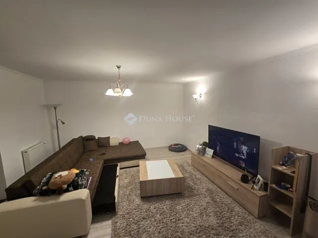 Eladó lakás Baja 100 nm