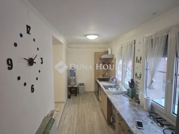 Eladó lakás Baja 100 nm