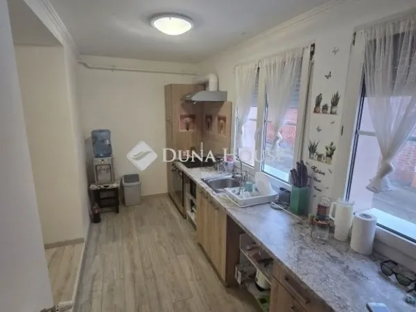 Eladó lakás Baja 100 nm