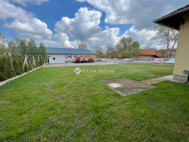 Eladó kereskedelmi és ipari ingatlan Kistelek 355 nm