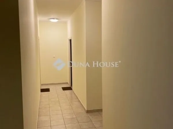 Eladó kereskedelmi és ipari ingatlan Kistelek 355 nm