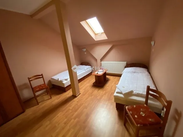 Eladó kereskedelmi és ipari ingatlan Kistelek 355 nm