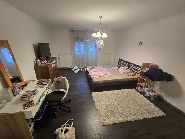 Eladó lakás Baja 100 nm