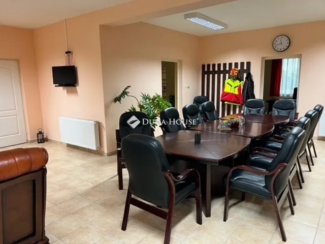 Eladó kereskedelmi és ipari ingatlan Kistelek 355 nm