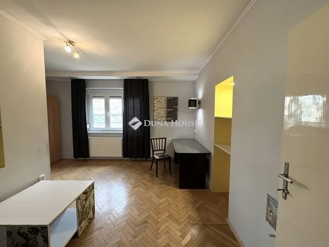 Eladó lakás Szeged 90 nm