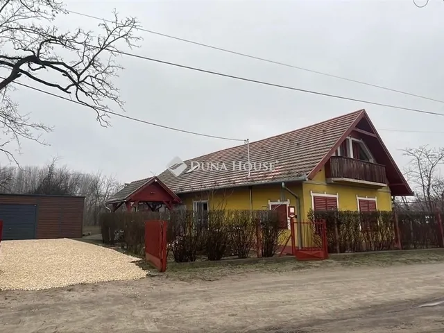 Eladó mezőgazdasági ingatlan Cserkeszőlő 92 nm