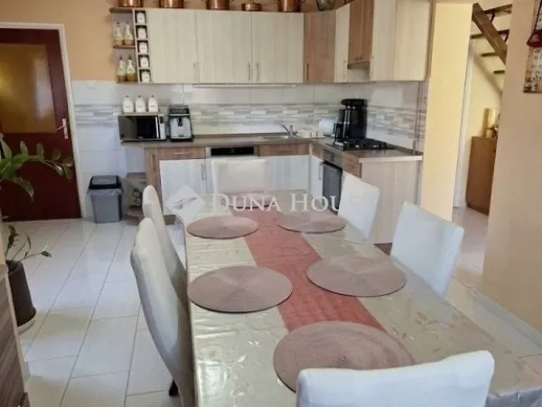 Eladó ház Algyő 140 nm