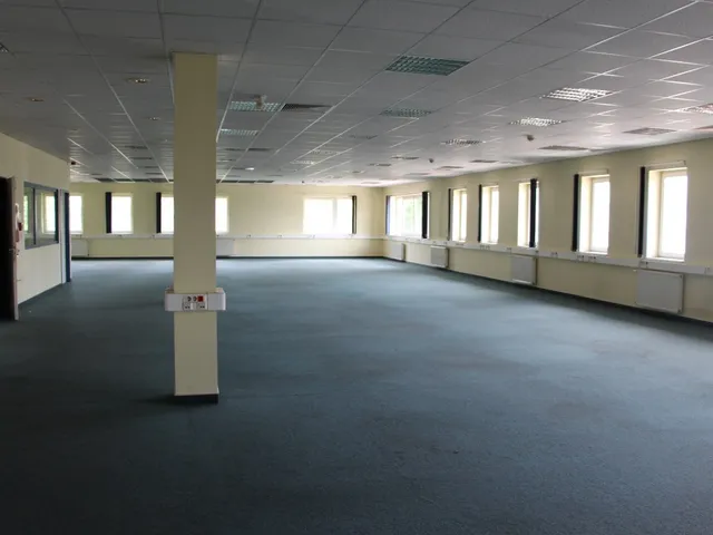 Kiadó kereskedelmi és ipari ingatlan Budapest IX. kerület, Külső Ferencváros, Gyáli út 27 650 nm