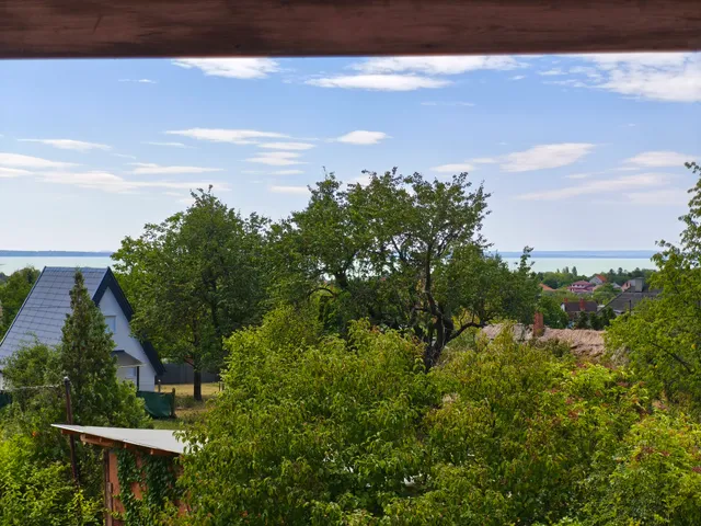 Eladó ház Balatonkenese 53 nm