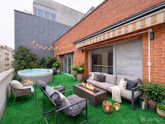 Eladó lakás Budapest VI. kerület, Nagykörúton belüli terület 153 nm