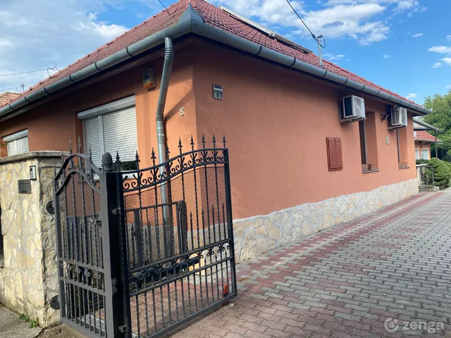 Eladó ház Kerekharaszt 162 nm