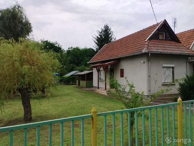 Eladó telek Jászberény, Neszür 3000 nm