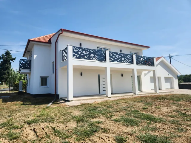 Eladó ház Cserszegtomaj 240 nm