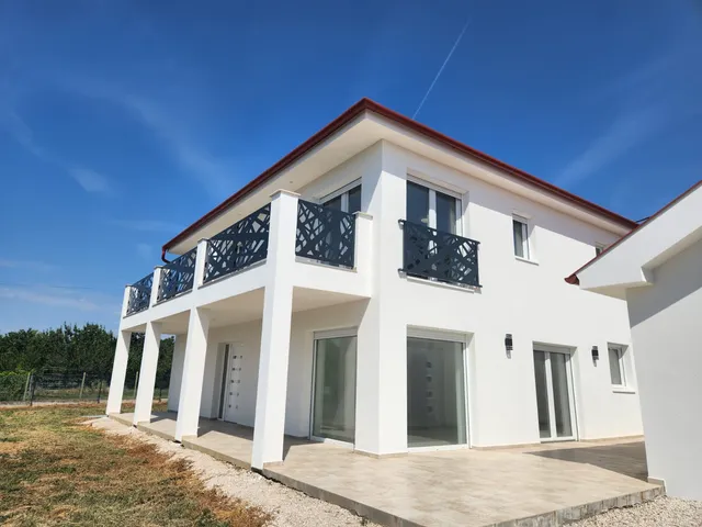 Eladó ház Cserszegtomaj 240 nm