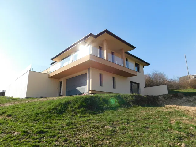 Eladó ház Cserszegtomaj 369 nm