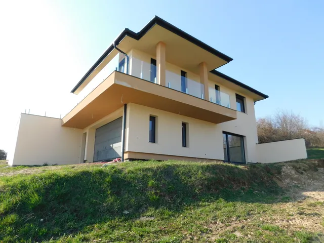 Eladó ház Cserszegtomaj 369 nm