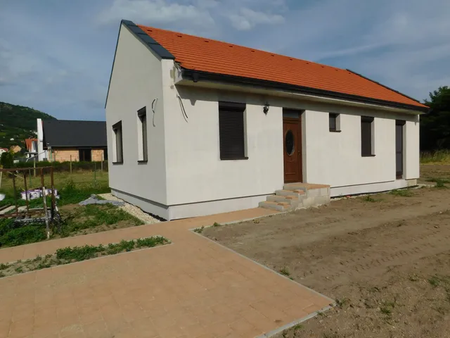 Eladó nyaraló Cserszegtomaj 92 nm