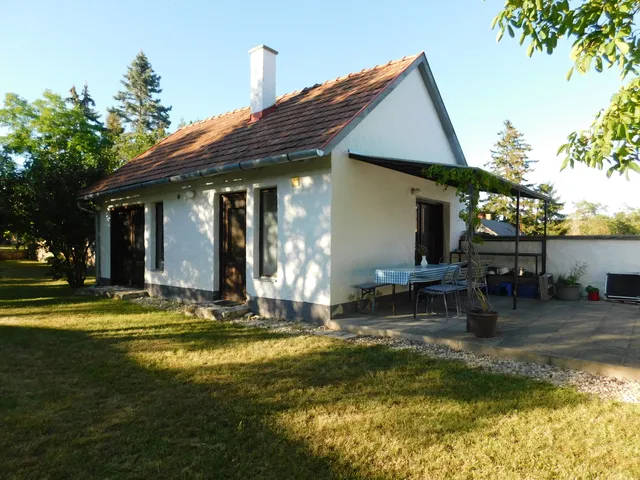 Eladó ház Köveskál 110 nm