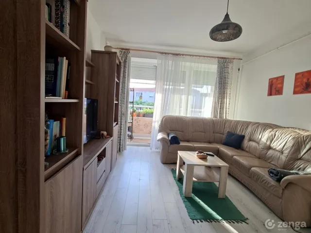 Eladó lakás Mosonmagyaróvár, Városközpont 68 nm