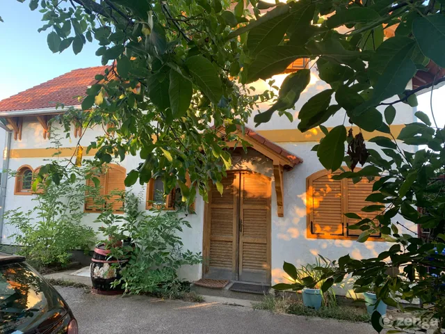 Eladó ház Lajoskomárom 102 nm