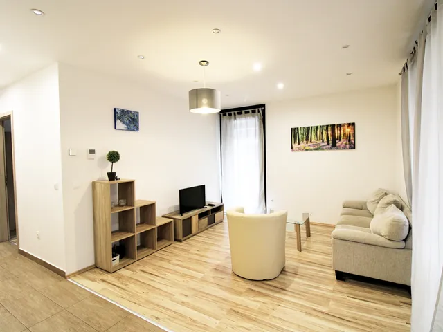 Kiadó lakás Debrecen, Péterfia, Bem tér 59 nm