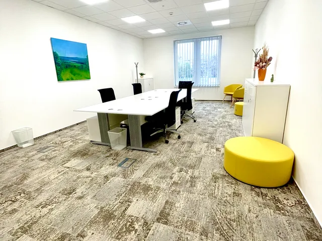 Kiadó kereskedelmi és ipari ingatlan Debrecen, Belváros 39 nm