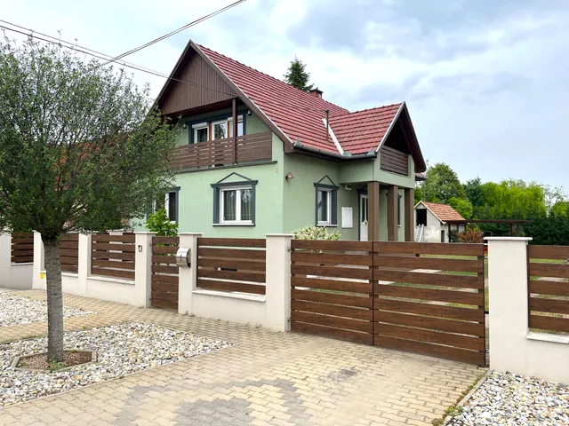 Eladó ház Ballószög 130 nm