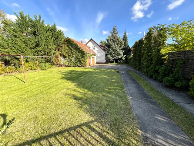 Eladó ház Kecskemét, Petőfiváros, Búzavirág utca 150 nm