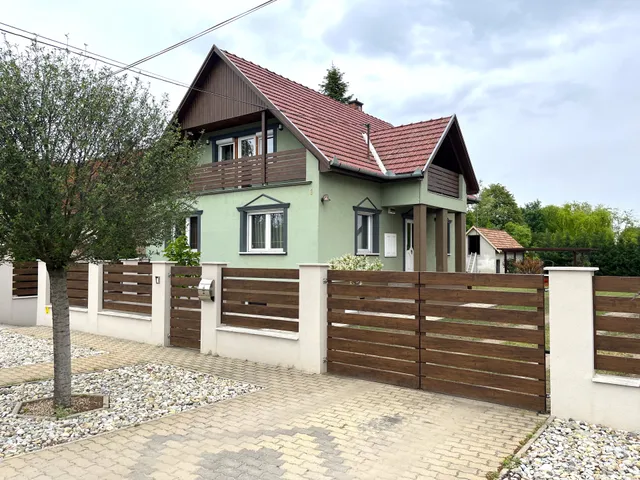 Eladó ház Ballószög 130 nm