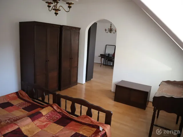 Eladó lakás Pápa, Szent László 107 nm