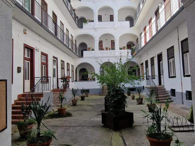 Eladó lakás Budapest VI. kerület 30 nm