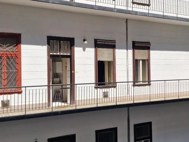 Eladó lakás Budapest VI. kerület 30 nm