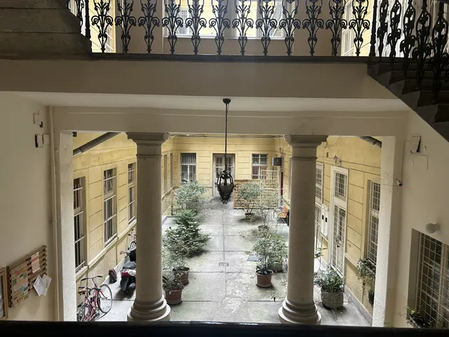 Eladó lakás Budapest VI. kerület, Nagykörúton belüli terület 36 nm