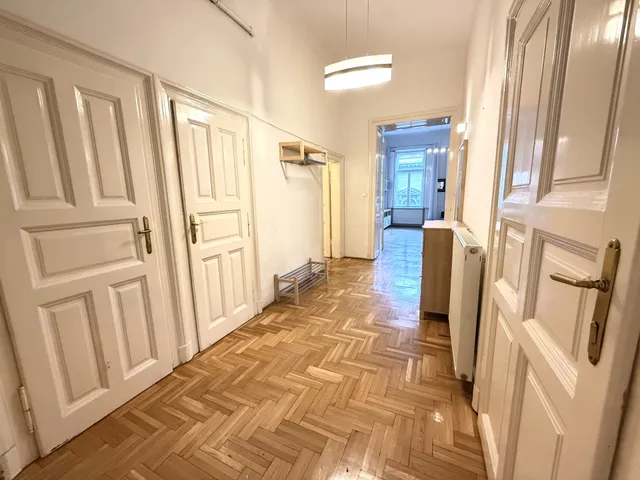 Eladó lakás Budapest VI. kerület, Nagykörúton belüli terület 125 nm