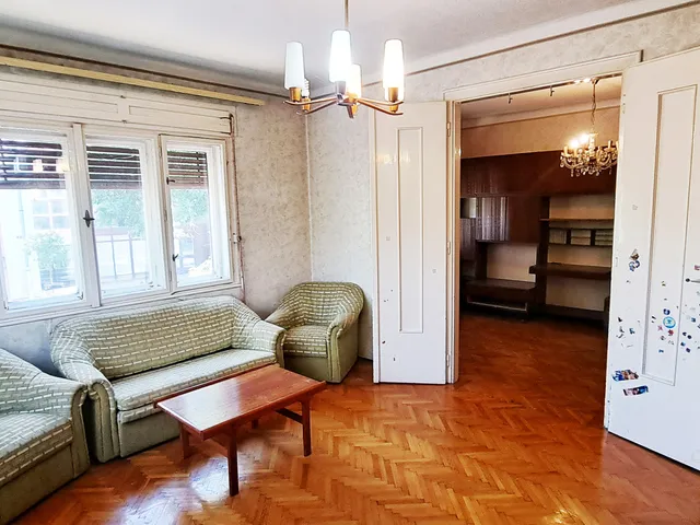 Eladó ház Budapest X. kerület, Óhegy 218 nm