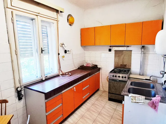 Eladó ház Budapest X. kerület, Óhegy 218 nm