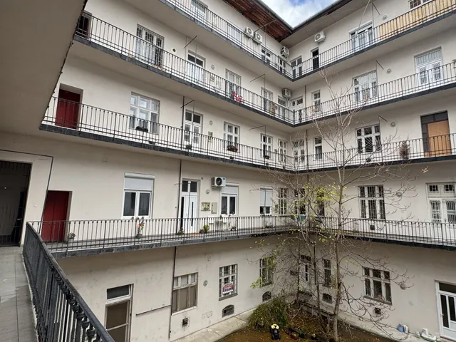 Eladó lakás Budapest VIII. kerület, Józsefváros 76 nm