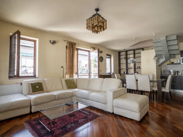 Eladó lakás Budapest VI. kerület 96 nm