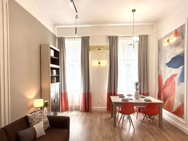 Eladó lakás Budapest VI. kerület, Nagykörúton kívüli terület 50 nm