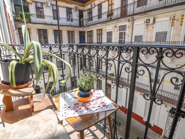 Eladó lakás Budapest VI. kerület 85 nm