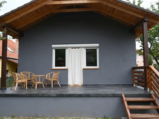 Eladó ház Veresegyház, Tópart 100 nm