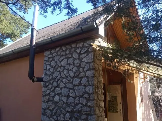 Eladó üdülő és hétvégi ház Miskolc, Komlóstető 20 nm