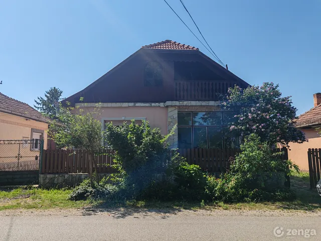 Eladó ház Karácsond 100 nm