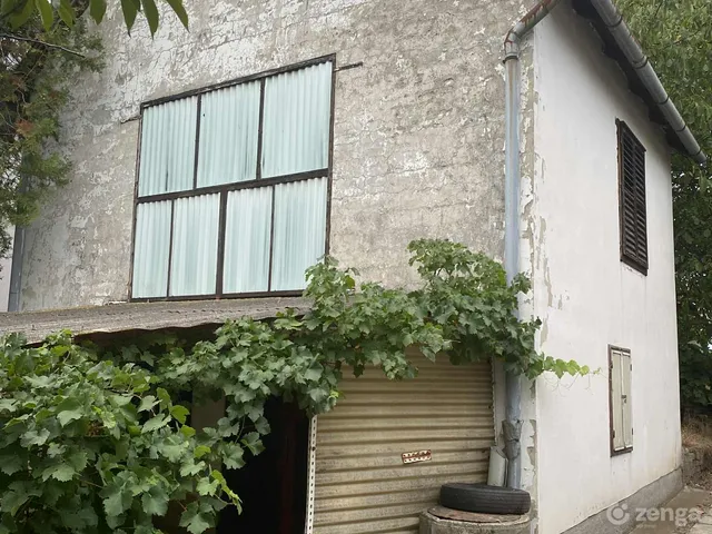 Eladó ház Siófok 30 nm