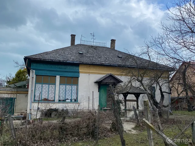 Eladó ház Balatonkenese 150 nm