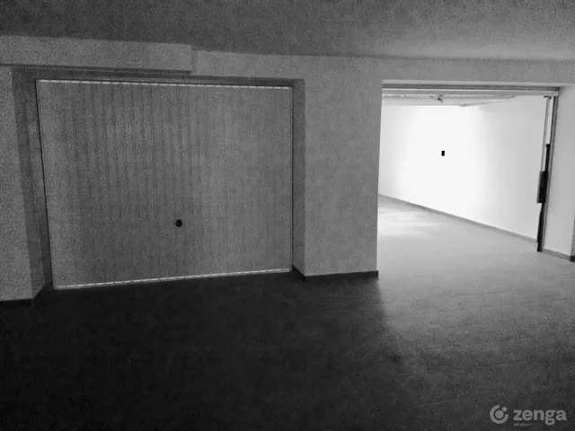 Eladó garázs Kecskemét, Rákócziváros 80 nm