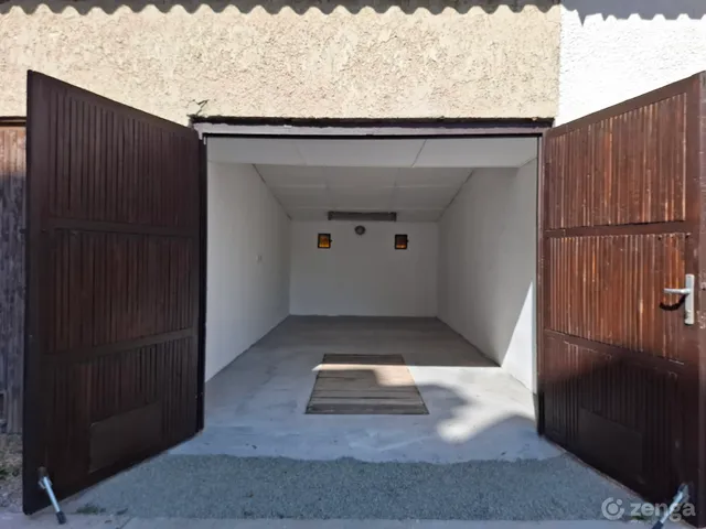 Eladó garázs Eger, Belváros 19 nm